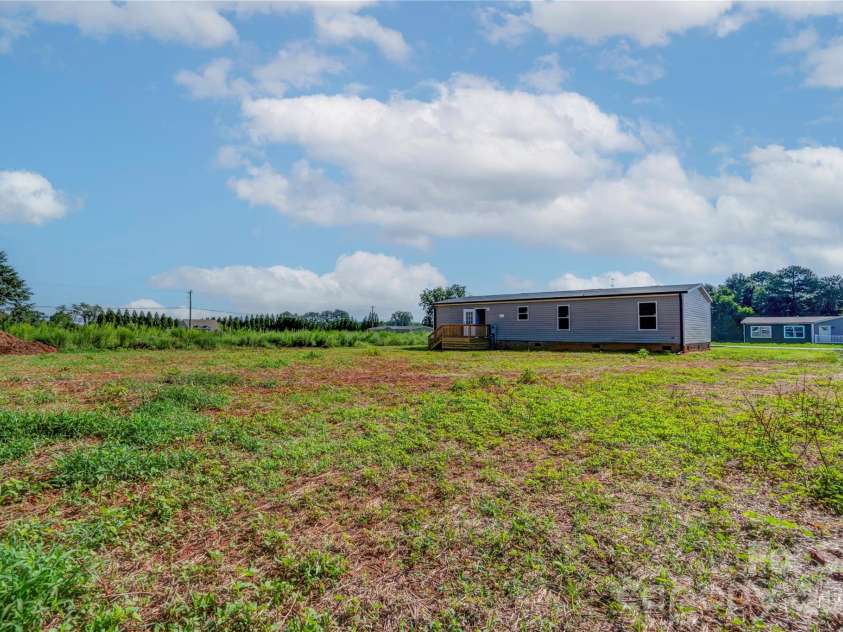 804 Eagleview Lane, Lawndale, NC 28090.  MLS# CAR4415501, YatesRealty ID 45144. 