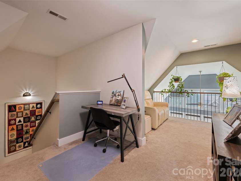 18 Forget Me Not Meadows, Fairview, NC 28730.  MLS# CAR4410784, YatesRealty ID 45145. 