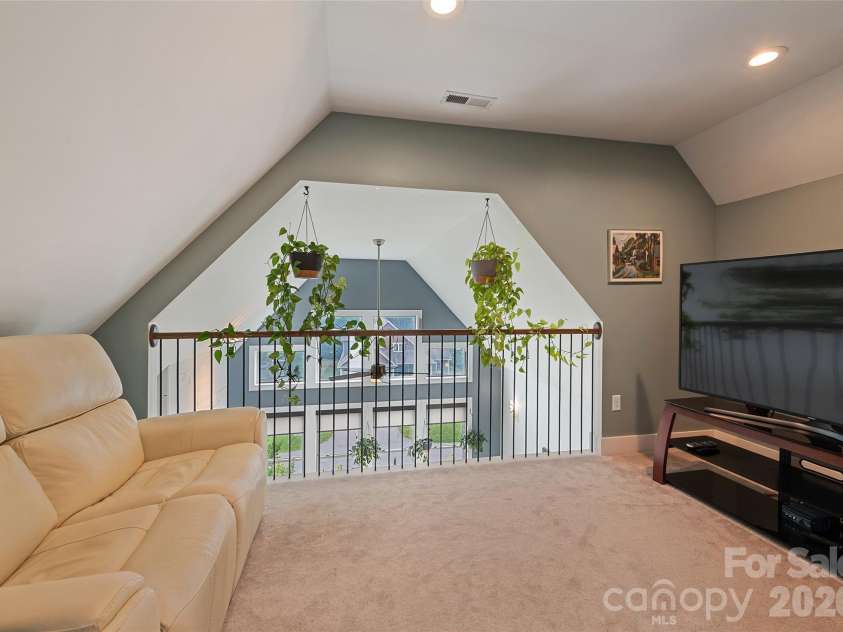 18 Forget Me Not Meadows, Fairview, NC 28730.  MLS# CAR4410784, YatesRealty ID 45145. 