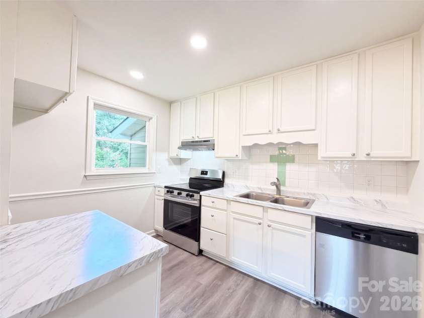 8332 Clear Meadow Lane, Charlotte, NC 28227.  MLS# CAR4415901, YatesRealty ID 45146. 