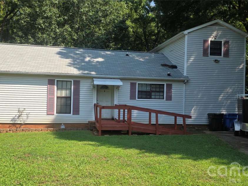 10100 Cromarty Lane, Mint Hill, NC 28227.  MLS# CAR4404545, YatesRealty ID 45147. 