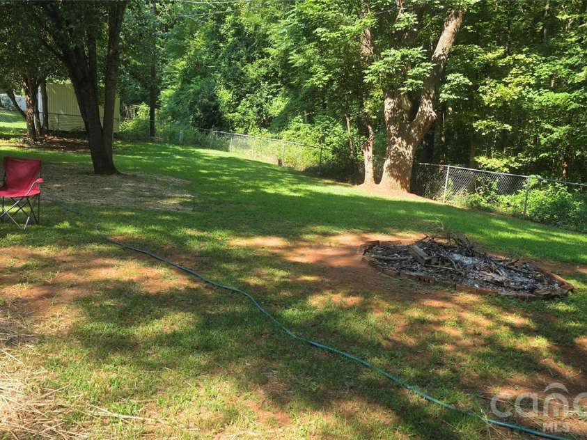 10100 Cromarty Lane, Mint Hill, NC 28227.  MLS# CAR4404545, YatesRealty ID 45147. 
