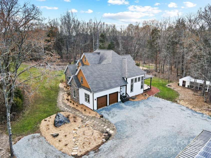 10000 Blossom Drive, Concord, NC 28025.  MLS# CAR4228278, YatesRealty ID 4515. 