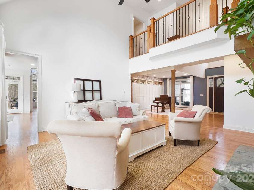 10000 Blossom Drive, Concord, NC 28025.  MLS# CAR4228278, YatesRealty ID 4515. 