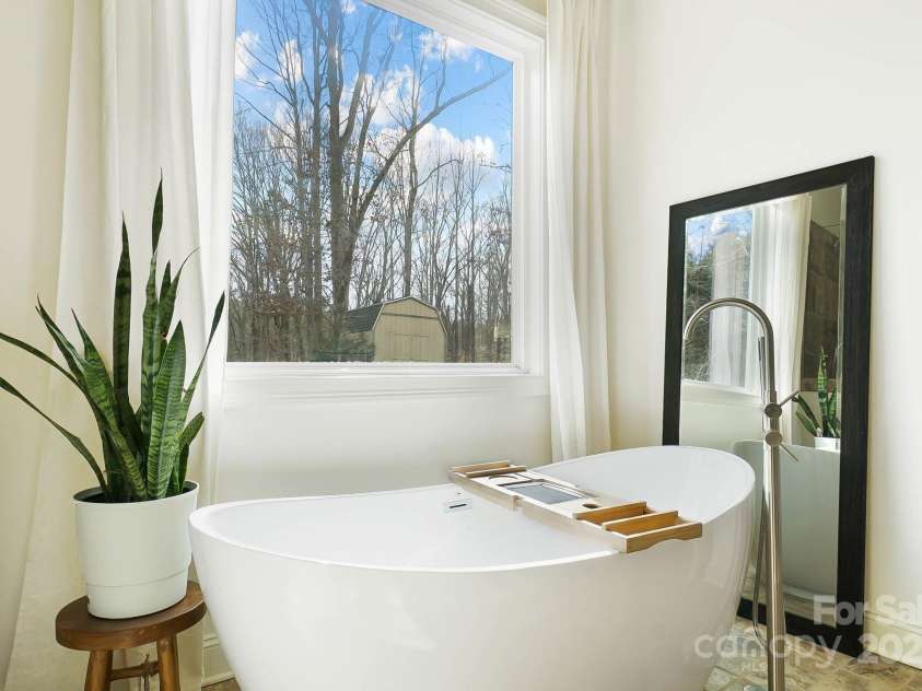 10000 Blossom Drive, Concord, NC 28025.  MLS# CAR4228278, YatesRealty ID 4515. 