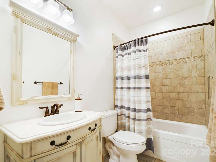 10000 Blossom Drive, Concord, NC 28025.  MLS# CAR4228278, YatesRealty ID 4515. 