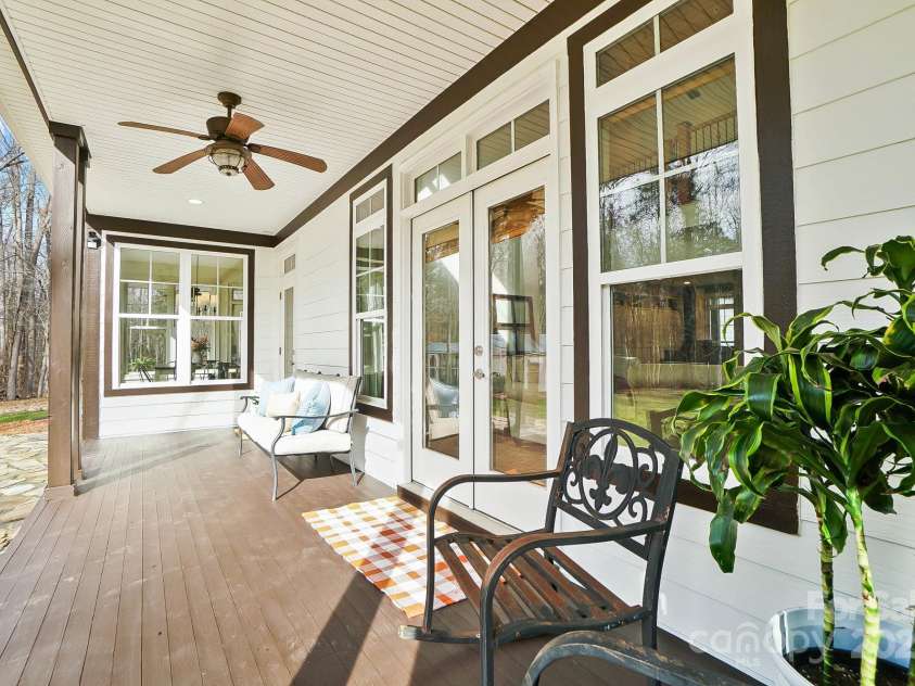 10000 Blossom Drive, Concord, NC 28025.  MLS# CAR4228278, YatesRealty ID 4515. 