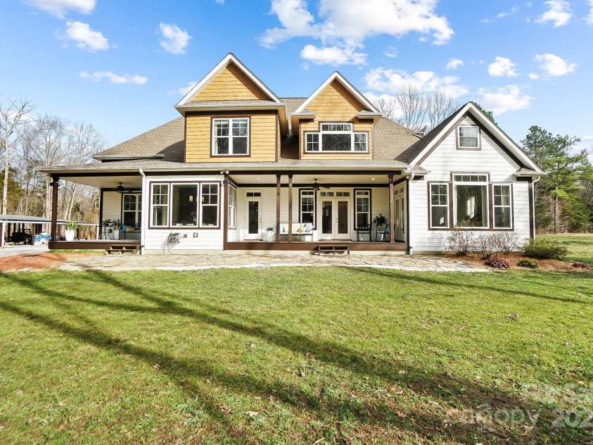 10000 Blossom Drive, Concord, NC 28025.  MLS# CAR4228278, YatesRealty ID 4515. 