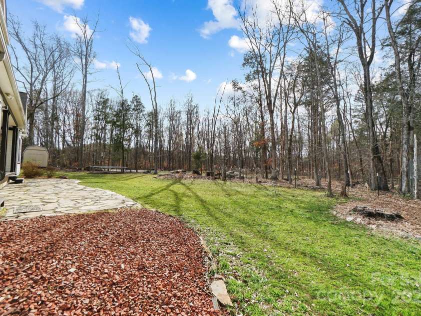 10000 Blossom Drive, Concord, NC 28025.  MLS# CAR4228278, YatesRealty ID 4515. 