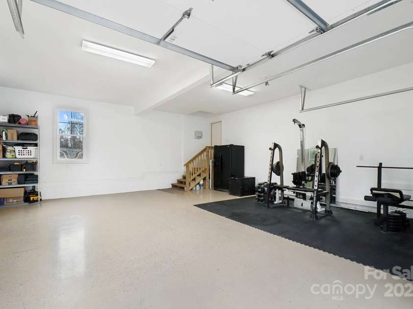 10000 Blossom Drive, Concord, NC 28025.  MLS# CAR4228278, YatesRealty ID 4515. 