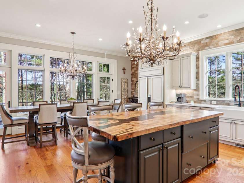 146 Allison Creek Trail, Brevard, NC 28712.  MLS# CAR4323068, YatesRealty ID 4515. 