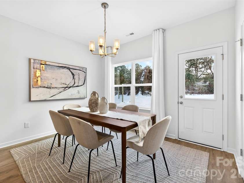 2719 Willow Street, Charlotte, NC 28208.  MLS# CAR4321013, YatesRealty ID 4515. Dining Area