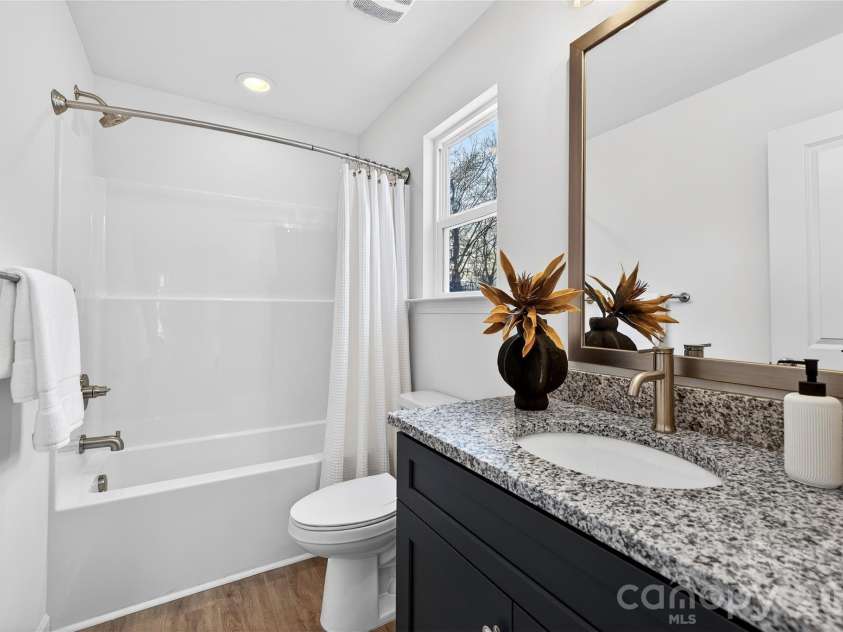 2719 Willow Street, Charlotte, NC 28208.  MLS# CAR4321013, YatesRealty ID 4515. Primary Bathroom