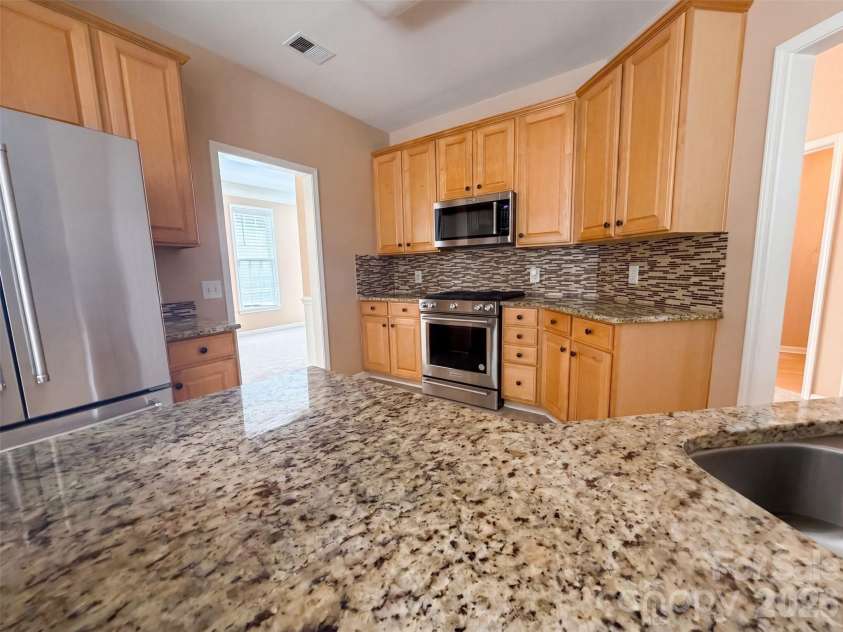 3106 Arklow Road, Charlotte, NC 28269.  MLS# CAR4415910, YatesRealty ID 45150. 
