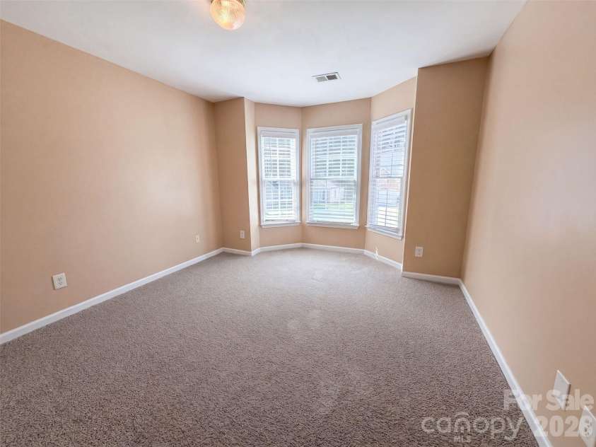 3106 Arklow Road, Charlotte, NC 28269.  MLS# CAR4415910, YatesRealty ID 45150. 