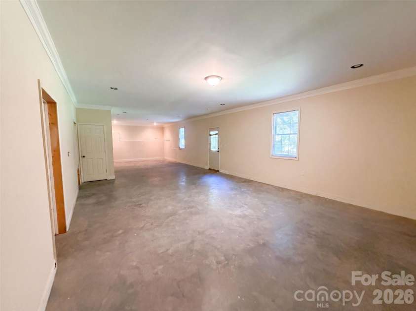 3106 Arklow Road, Charlotte, NC 28269.  MLS# CAR4415910, YatesRealty ID 45150. 