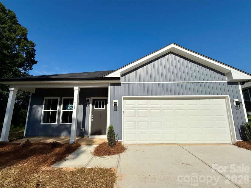 307 13th Street, Kannapolis, NC 28081.  MLS# CAR4406396, YatesRealty ID 45151. 