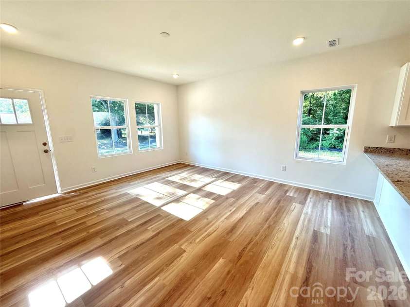 307 13th Street, Kannapolis, NC 28081.  MLS# CAR4406396, YatesRealty ID 45151. 
