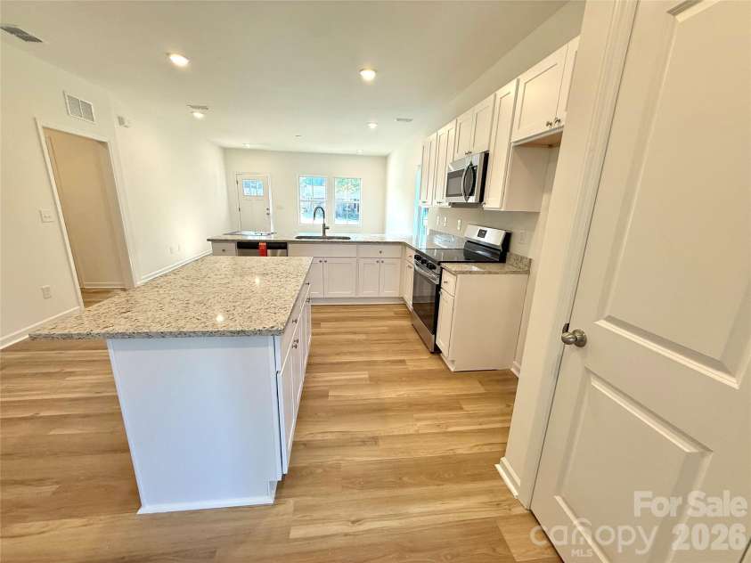 307 13th Street, Kannapolis, NC 28081.  MLS# CAR4406396, YatesRealty ID 45151. 