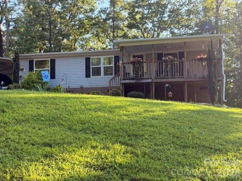 70 Misty Mountain Drive, Nebo, NC 28761.  MLS# CAR4316306, YatesRealty ID 45157. 