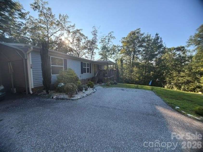 70 Misty Mountain Drive, Nebo, NC 28761.  MLS# CAR4316306, YatesRealty ID 45157. 