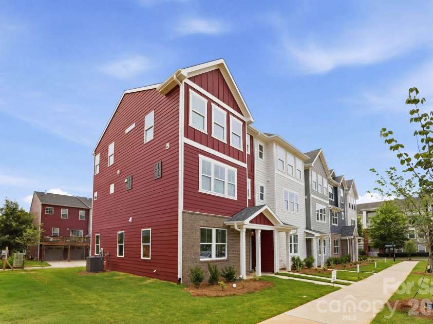 4011 Bass River Parkway, Charlotte, NC 28217.  MLS# CAR4415916, YatesRealty ID 45158. 