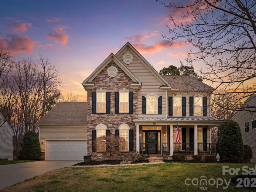 165 Pecan Hills Drive, Mooresville, NC 28115.  MLS# CAR4351219, YatesRealty ID 4516. 