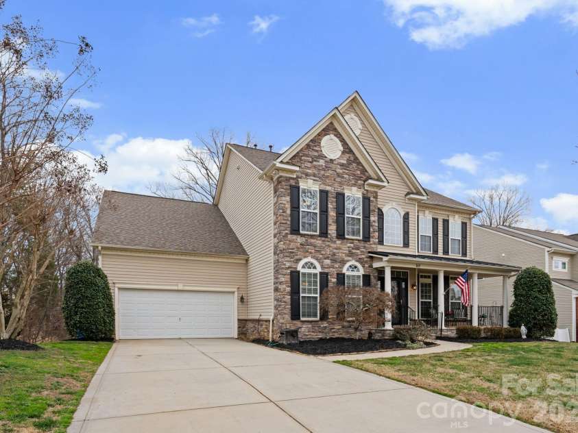 165 Pecan Hills Drive, Mooresville, NC 28115.  MLS# CAR4351219, YatesRealty ID 4516. 