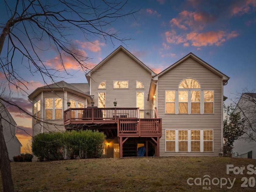 165 Pecan Hills Drive, Mooresville, NC 28115.  MLS# CAR4351219, YatesRealty ID 4516. 