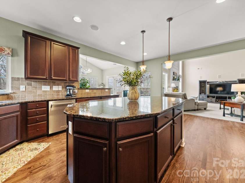 165 Pecan Hills Drive, Mooresville, NC 28115.  MLS# CAR4351219, YatesRealty ID 4516. 