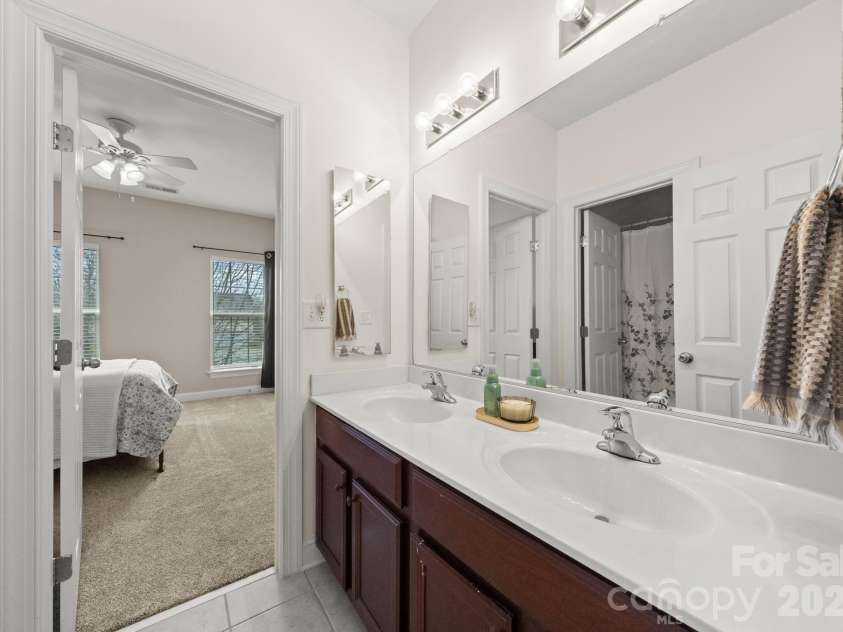 165 Pecan Hills Drive, Mooresville, NC 28115.  MLS# CAR4351219, YatesRealty ID 4516. 