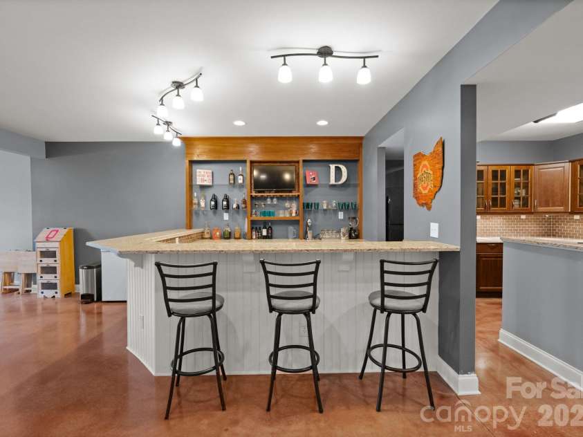 165 Pecan Hills Drive, Mooresville, NC 28115.  MLS# CAR4351219, YatesRealty ID 4516. 