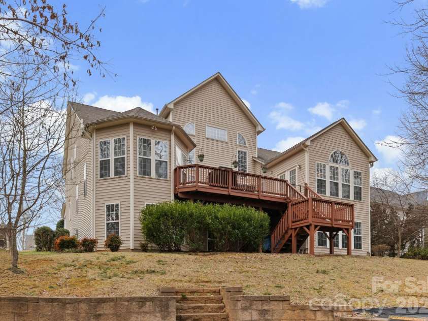 165 Pecan Hills Drive, Mooresville, NC 28115.  MLS# CAR4351219, YatesRealty ID 4516. 