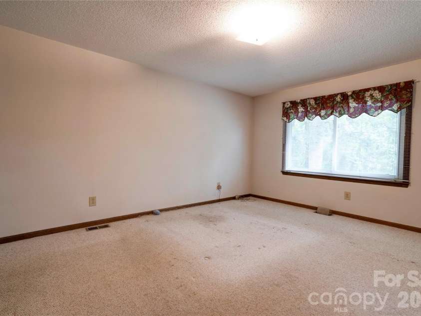 1208 Piedmont Avenue, Kings Mountain, NC 28086.  MLS# CAR4415799, YatesRealty ID 45160. 