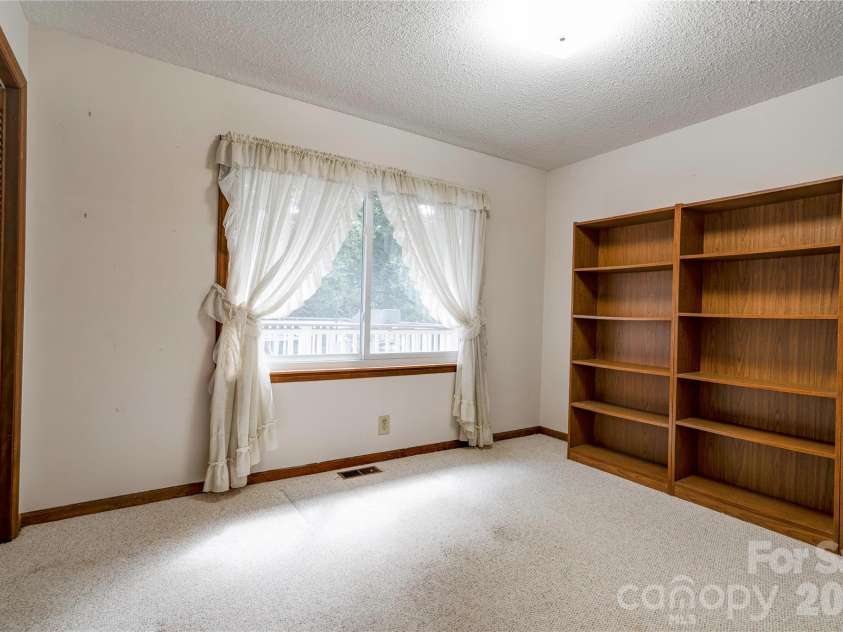 1208 Piedmont Avenue, Kings Mountain, NC 28086.  MLS# CAR4415799, YatesRealty ID 45160. 