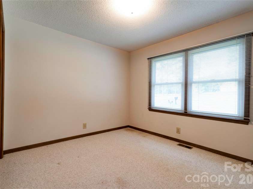 1208 Piedmont Avenue, Kings Mountain, NC 28086.  MLS# CAR4415799, YatesRealty ID 45160. 