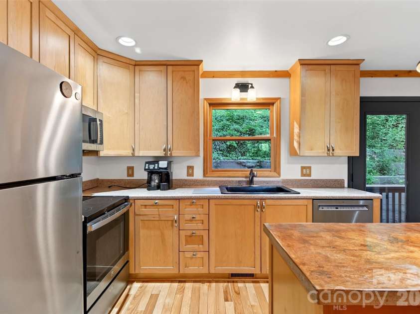 1506 Mckenzie Way, Old Fort, NC 28762.  MLS# CAR4400474, YatesRealty ID 45162. 