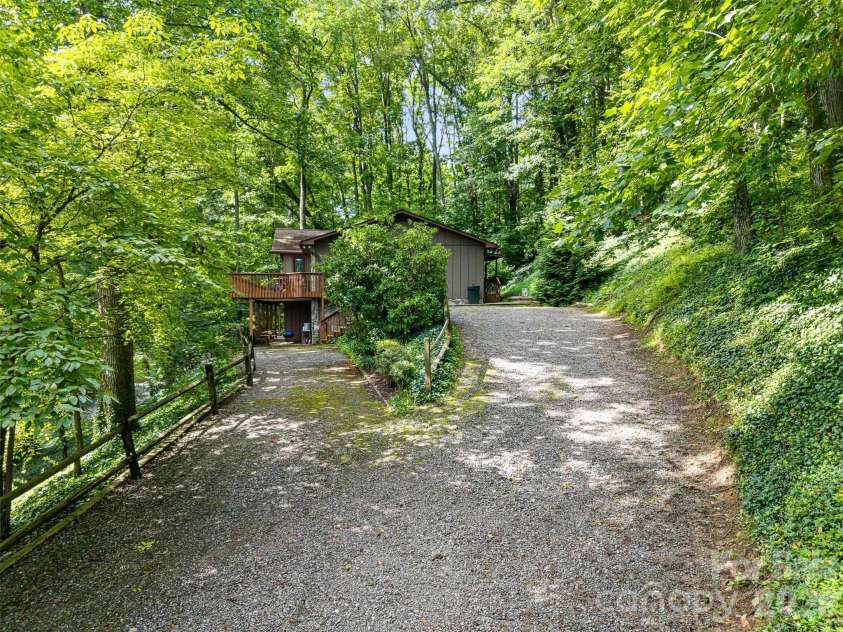 25 Anne Street, Lake Junaluska, NC 28745.  MLS# CAR4400254, YatesRealty ID 45164. Two separate fully functional levels/entrances