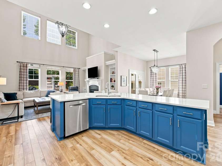 8025 Cottsbrooke Drive, Huntersville, NC 28078.  MLS# CAR4415532, YatesRealty ID 45167. 