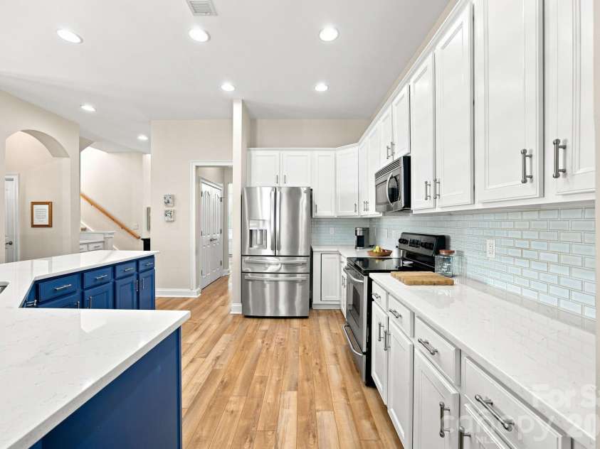 8025 Cottsbrooke Drive, Huntersville, NC 28078.  MLS# CAR4415532, YatesRealty ID 45167. 