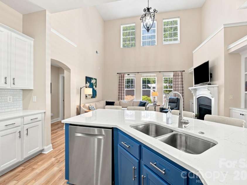 8025 Cottsbrooke Drive, Huntersville, NC 28078.  MLS# CAR4415532, YatesRealty ID 45167. 