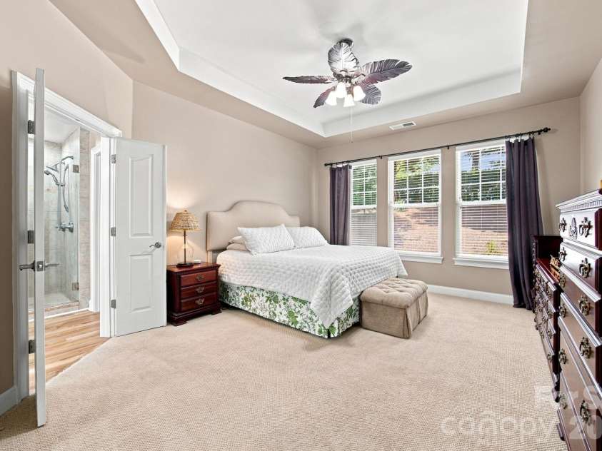 8025 Cottsbrooke Drive, Huntersville, NC 28078.  MLS# CAR4415532, YatesRealty ID 45167. 