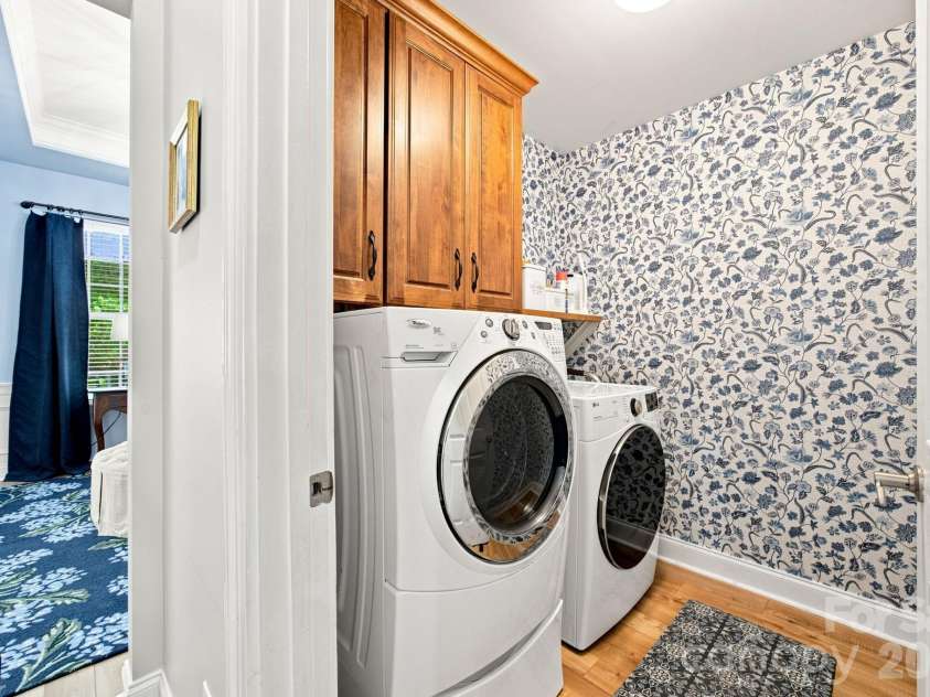 8025 Cottsbrooke Drive, Huntersville, NC 28078.  MLS# CAR4415532, YatesRealty ID 45167. 