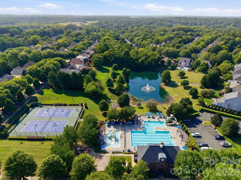 8025 Cottsbrooke Drive, Huntersville, NC 28078.  MLS# CAR4415532, YatesRealty ID 45167. 
