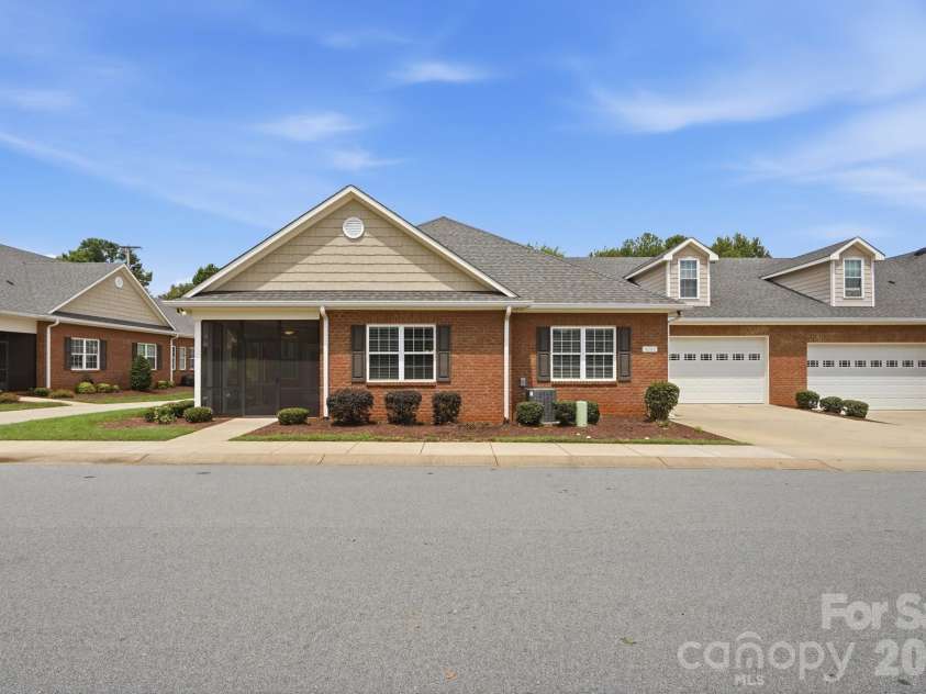 8213 Rainier Drive, Denver, NC 28037.  MLS# CAR4415528, YatesRealty ID 45168. 