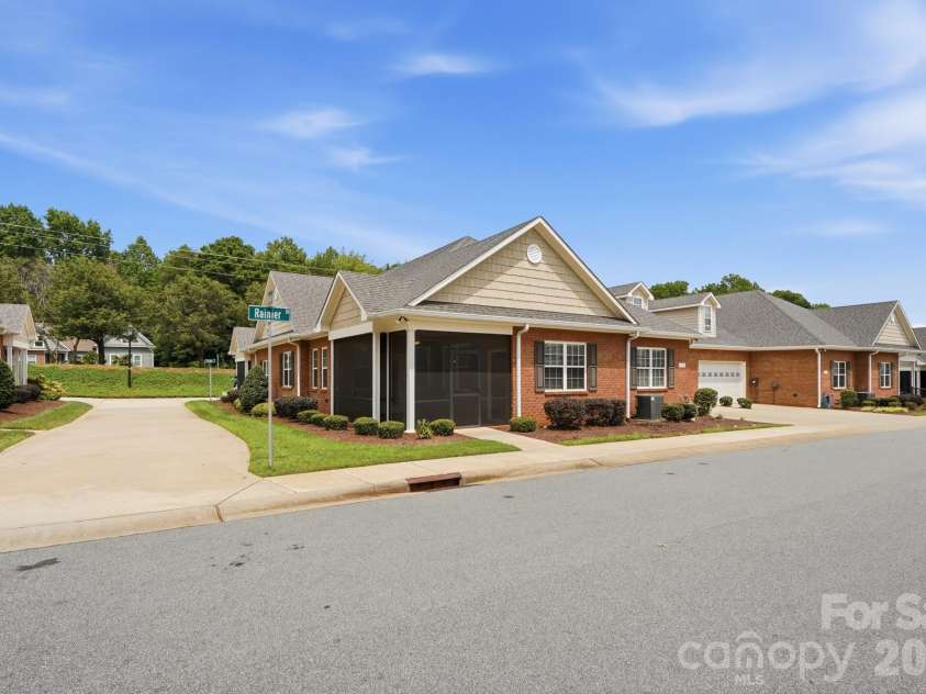 8213 Rainier Drive, Denver, NC 28037.  MLS# CAR4415528, YatesRealty ID 45168. 