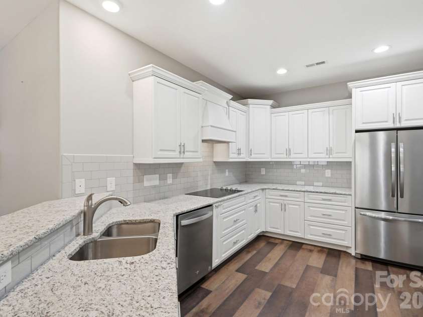 8213 Rainier Drive, Denver, NC 28037.  MLS# CAR4415528, YatesRealty ID 45168. 