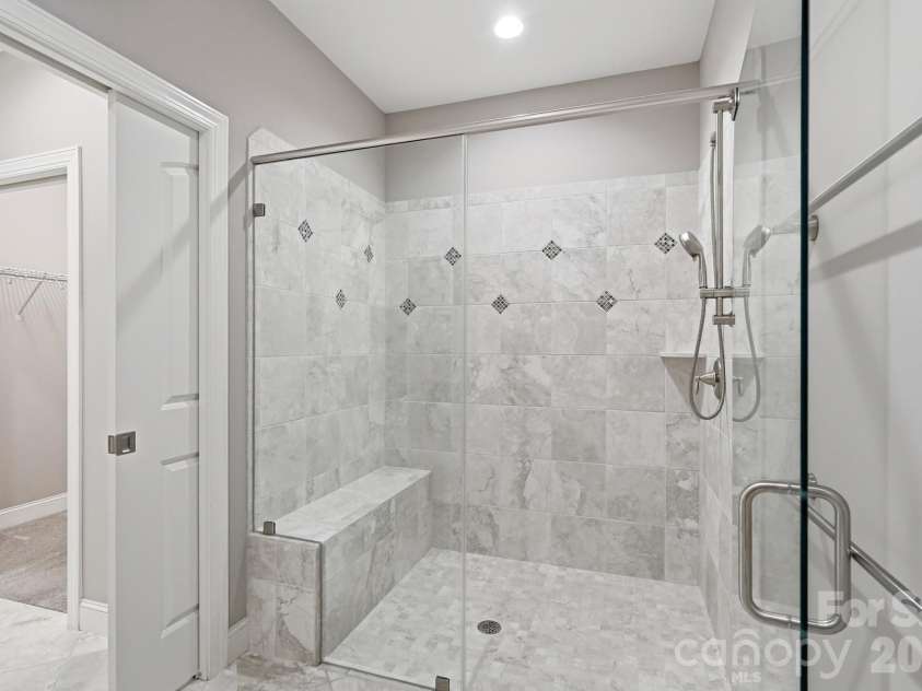 8213 Rainier Drive, Denver, NC 28037.  MLS# CAR4415528, YatesRealty ID 45168. 