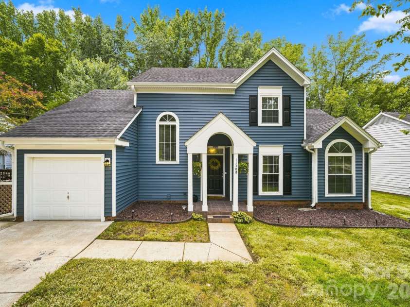 11308 Clayford Ridge, Charlotte, NC 28215.  MLS# CAR4415659, YatesRealty ID 45169. 