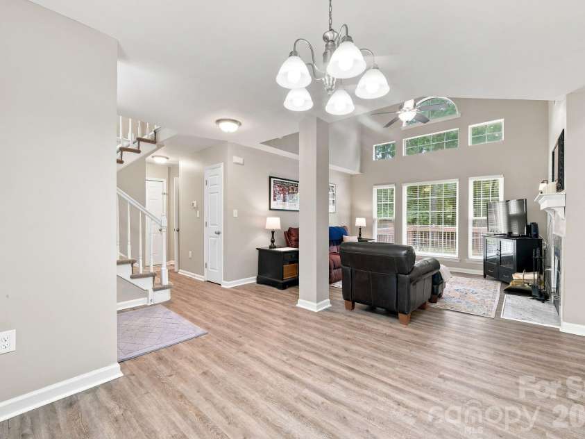 11308 Clayford Ridge, Charlotte, NC 28215.  MLS# CAR4415659, YatesRealty ID 45169. 